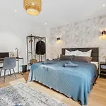Grosszuegiges - Blue - In Sw Apartamento Schweinfurt